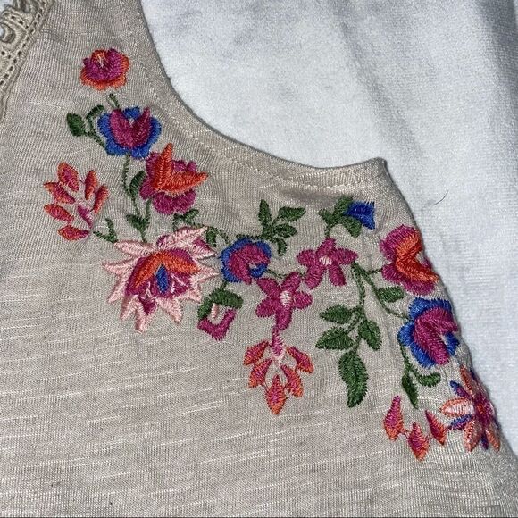 Tan Hollister tank flowy top size extra small - Picture 5 of 7